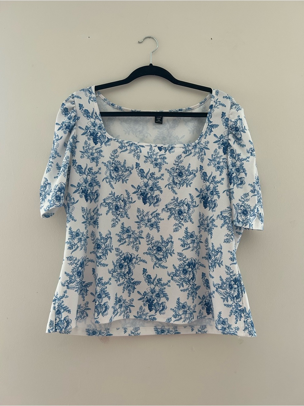 Women’s Size 4XL Blue Floral Scoop Neck Women's Top